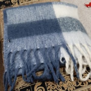 Scarf oversized 100% acrylic 74inL x 19inW